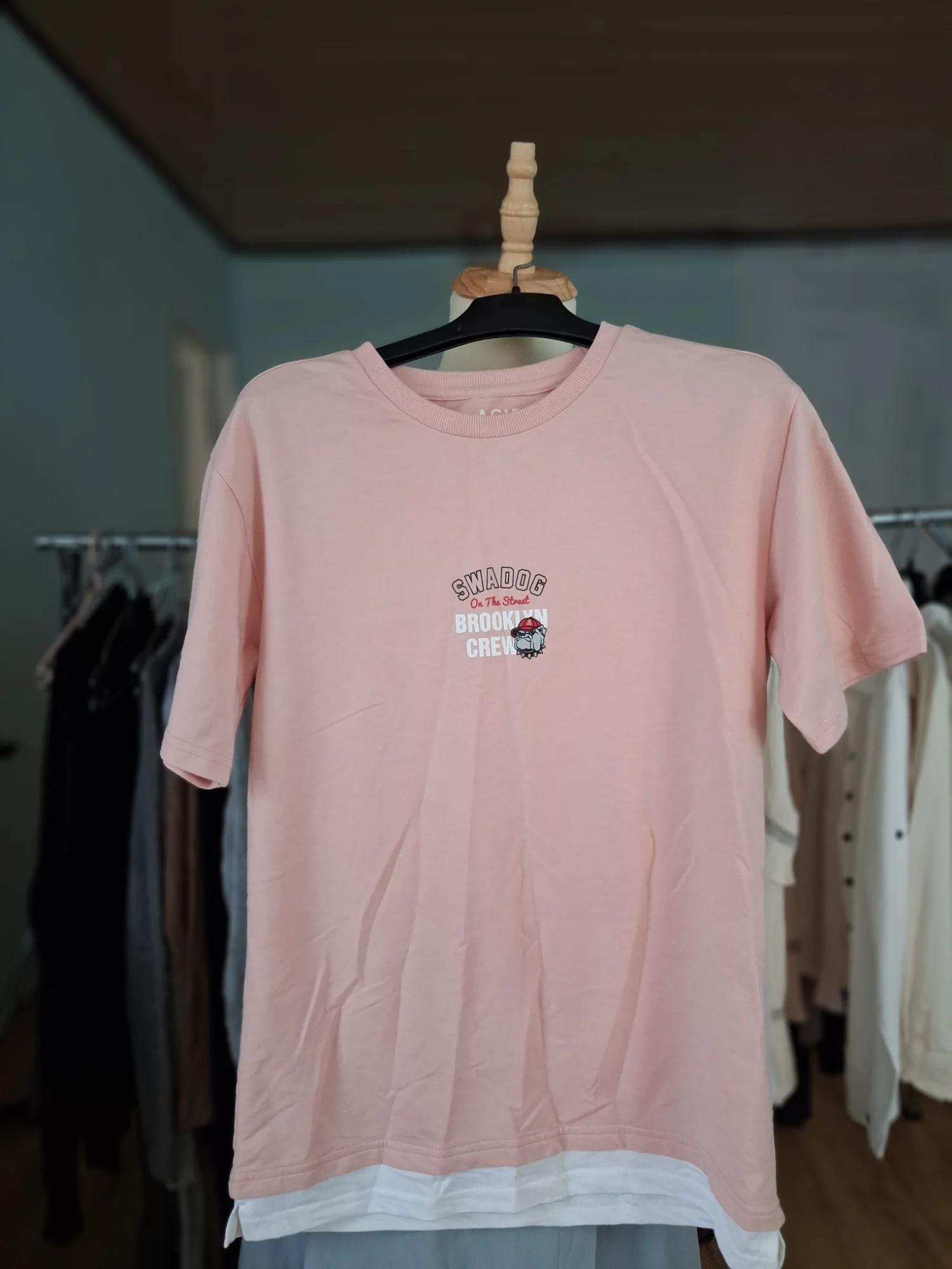 Áo thun hồng pastel phối lai trắng giả layer SWADOG Brooklyn Crew